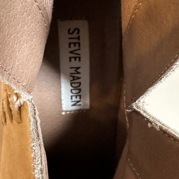 Steve Madden Taupe Suede Leather Chunky Stacked Heel Open Side Booties Sz 8 - Picture 6 of 8